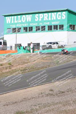 media/Apr-20-2025-AHRMA (Sun) [[393a79c373]]/Race/Group 11 early race/Turn 4b/